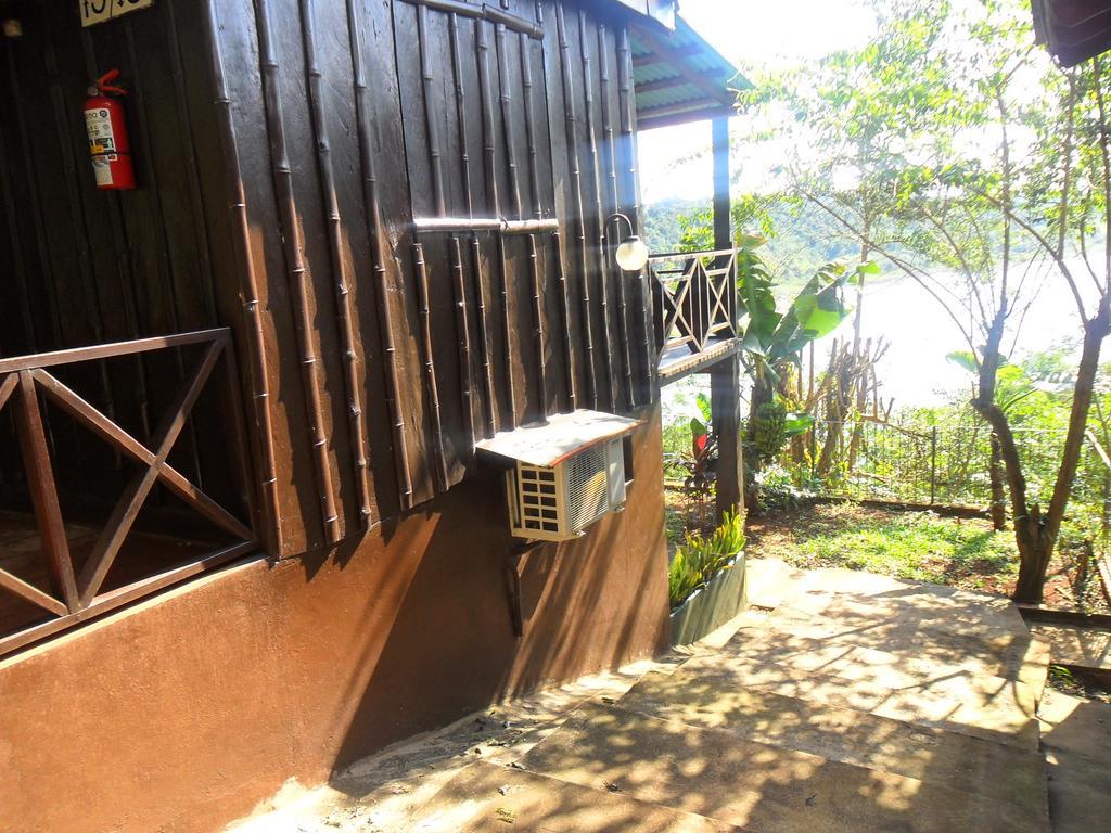 Panambi Lodge B&B Puerto Iguazu Exterior photo